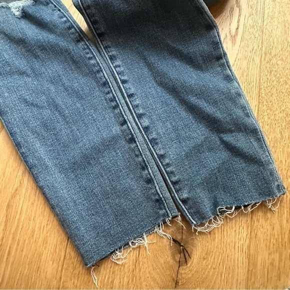 NWT ABERCROMBIE & FITCH SIMONE HIGH RISE SUPER SKINNY RIPPED JEANS - 27 - Picture 4 of 11